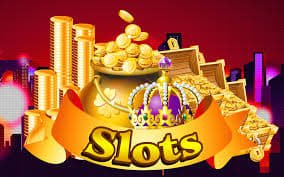 Dealer profesional solis77 membagikan kartu di meja Live Baccarat dengan kualitas HD